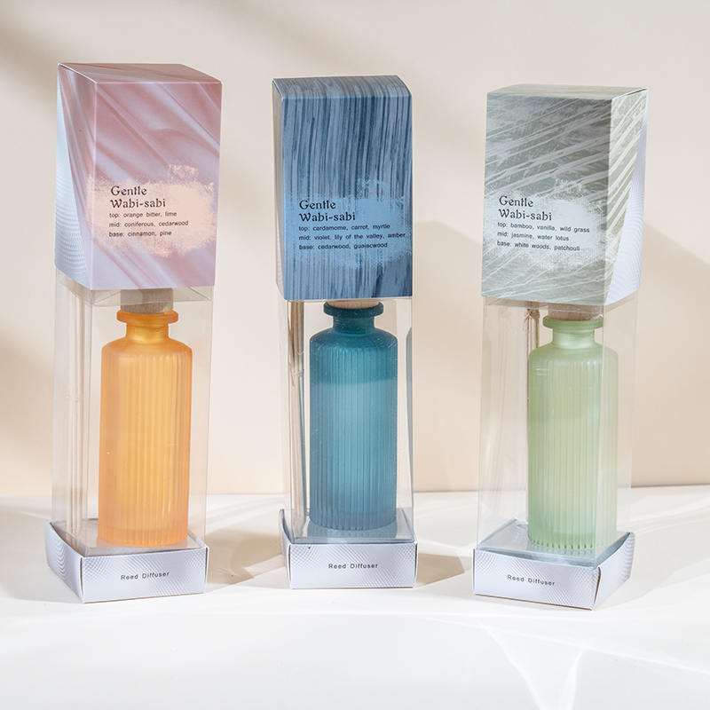 Nhà sản xuất máy khuếch tán tinh dầu khuếch tán hương thơm chai thủy tinh tròn sọc dọc cao