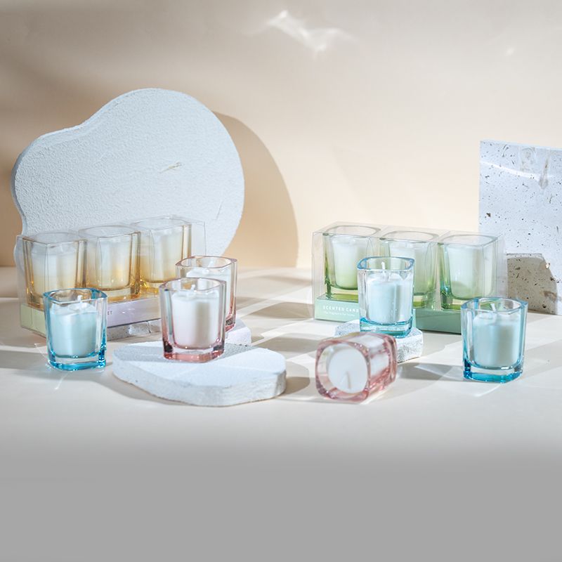 Bộ 3 nến vuông màu gradient