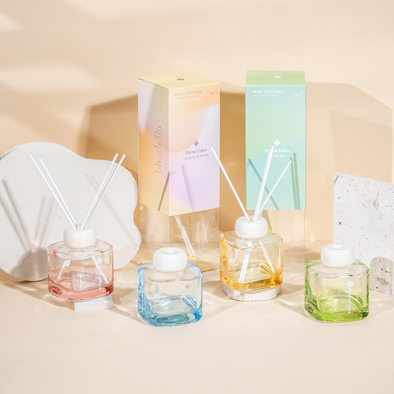 Nhà máy khuếch tán hương thơm chai nước hoa thủy tinh trong suốt hình vuông