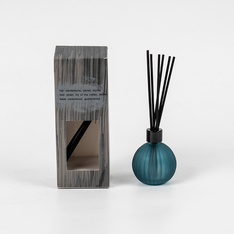 Bóng đèn thủy tinh nhỏ có sọc dọc làm bay hơi chai khuếch tán sậy-nhà sản xuất máy khuếch tán mùi hương tại nhà