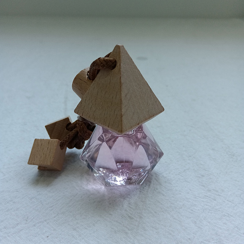 Treo xe hình tam giác hình kim cương Máy làm mát không khí/Máy khuếch tán làm mát không khí trên ô tô/Thơm trong xe ô tô/Treo nước hoa ô tô